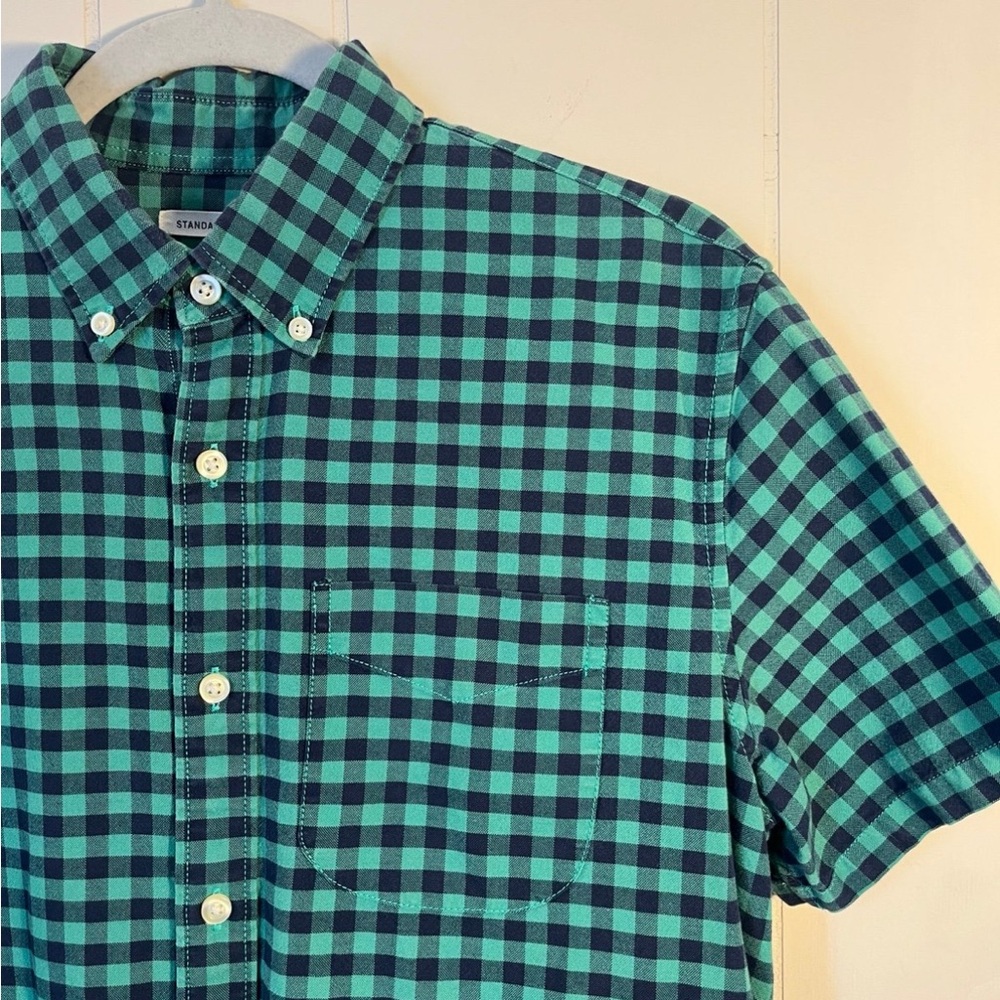 Gap checkered short sleeve oxford shirt